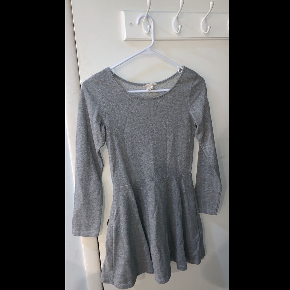 gray long sleeve dress